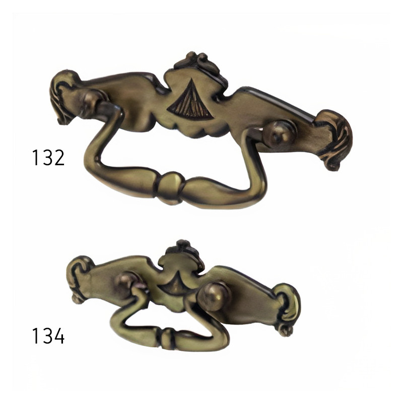 Puxador rústico, espelho c/pingente asa Sofima 132, zamak niquelado preto, C.132 x A.27 mm