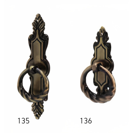 Puxador rústico, espelho c/pingente argola Sofima 136, zamak niquelado preto, A.75 x L.25 mm