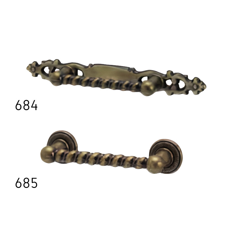 Puxador rústico, espelho asa trança Sofima 684, zamak bronze, 2 furos distância 64, C.130,5 x A.15 mm
