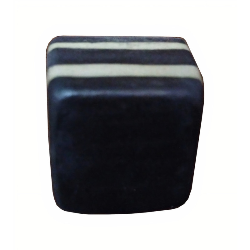 Puxador natureza, quadrado Nesu 127A1, cerâmica com topo preto/riscas brancas, 1 furo, 26 mm