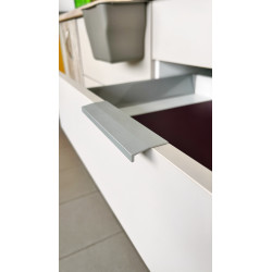 Puxador atual perfil, rectangular F133 modelo 09 c/adesivo, alumínio anodizado mate, C.90 x L.32 x A.8 mm